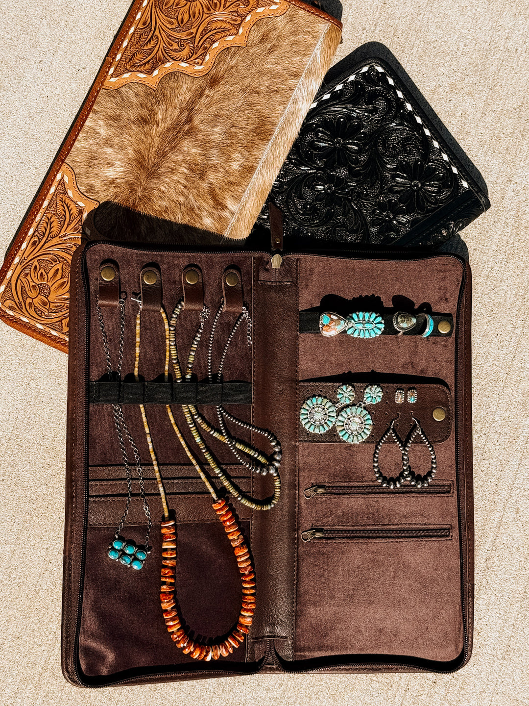 Jewelry Case Wallet: Tooled Black