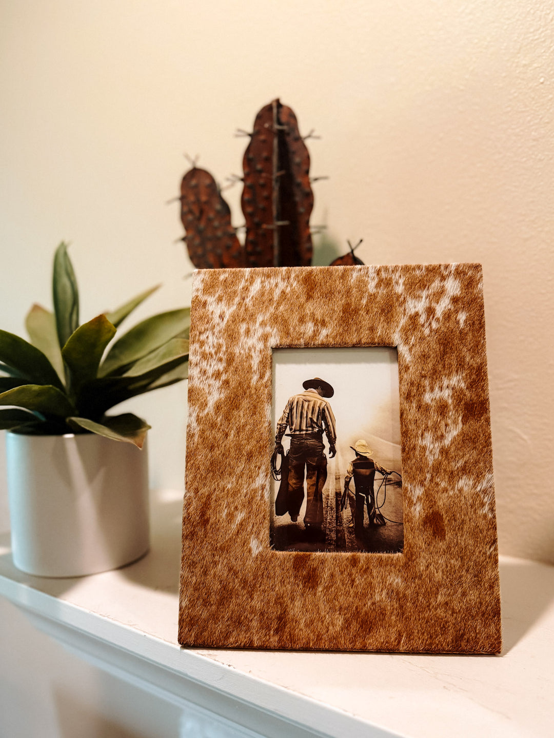 Cowhide Picture Frame: Brown