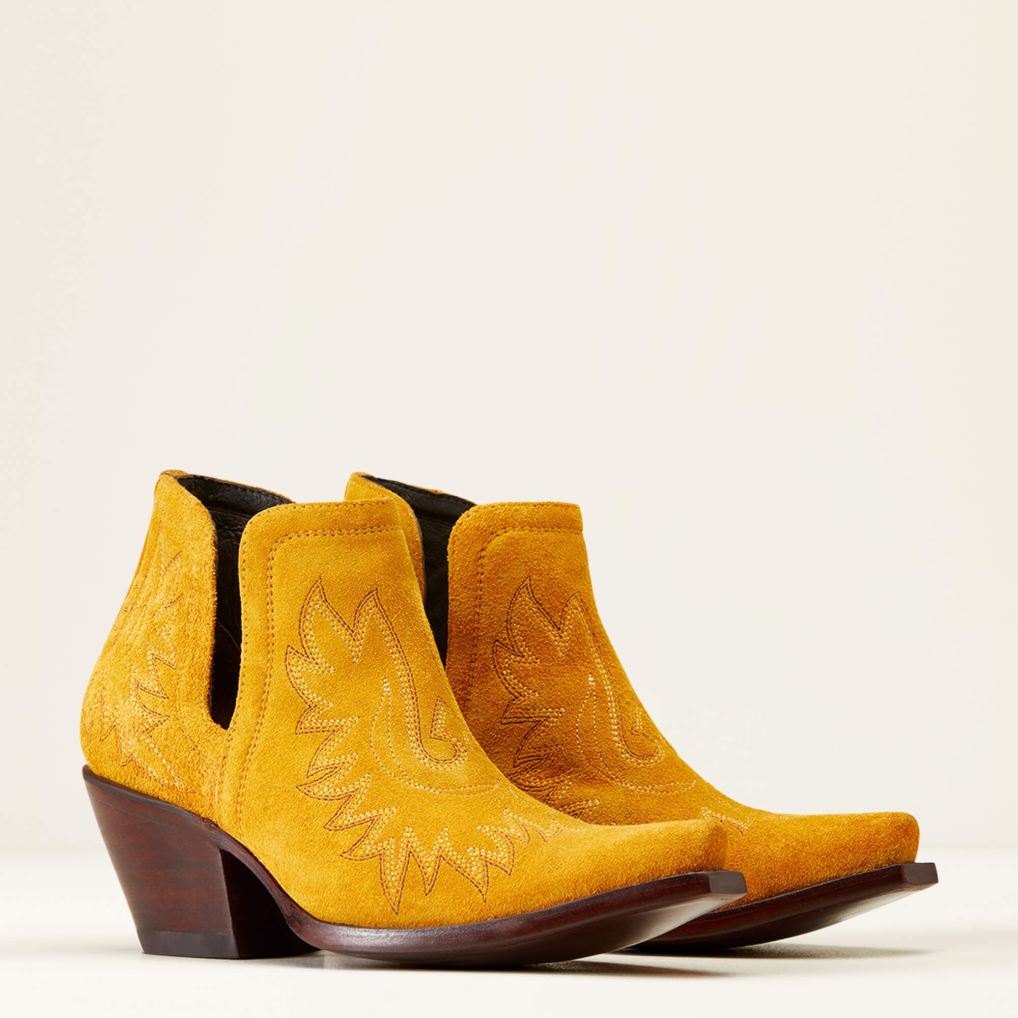 Ariat fashion dixon