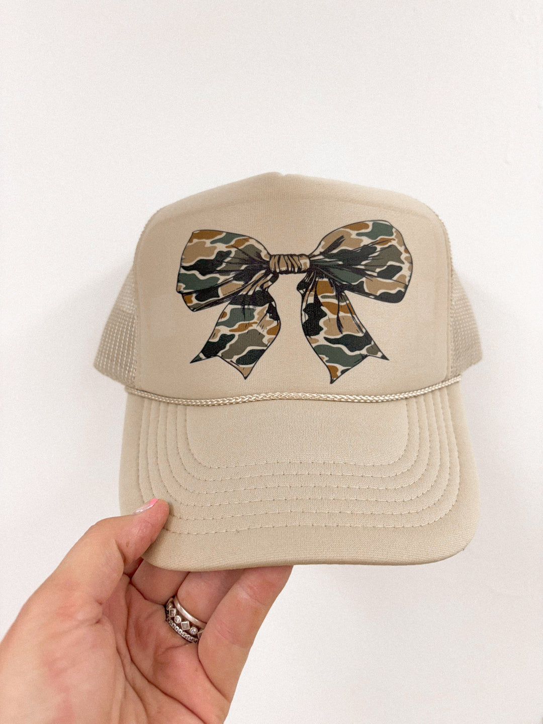 Trucker Hat: Camo Bow