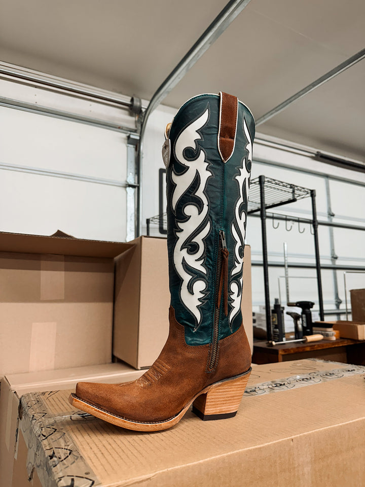 Ariat: Elvira StretchFit Western Boot