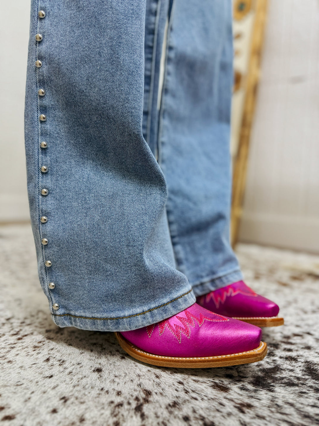 Ariat: Dixon Western Booties: Electric Raspberry