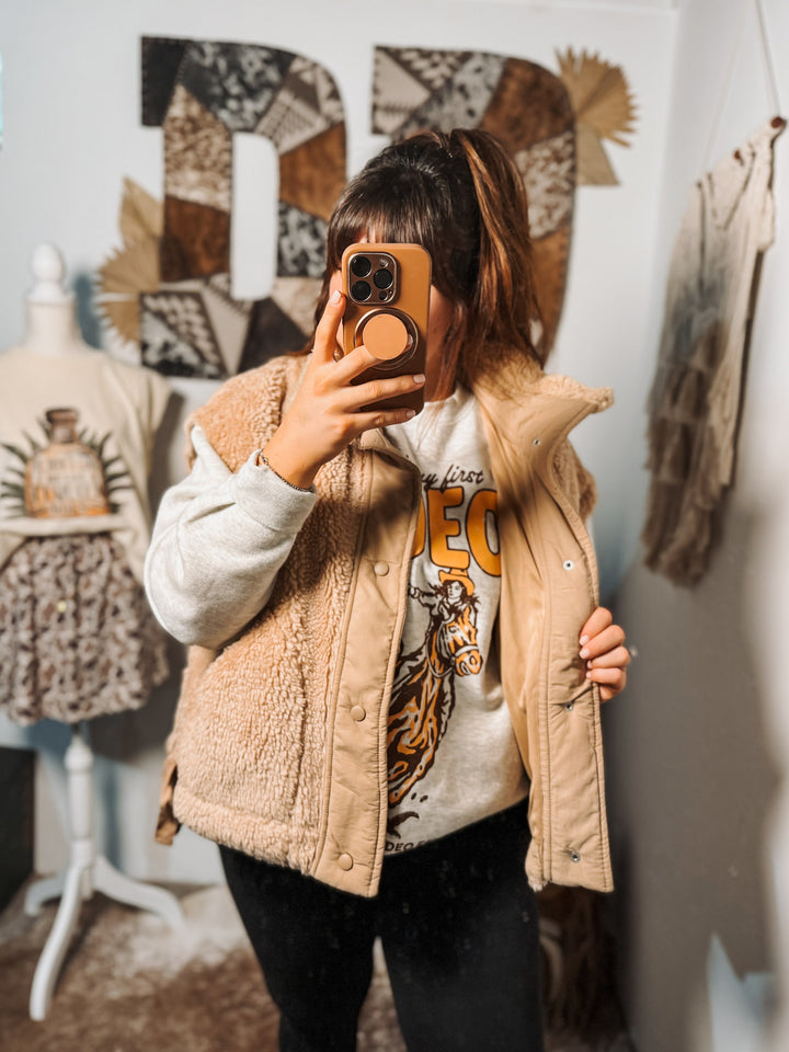 Cozy Sherpa Vest: Beige