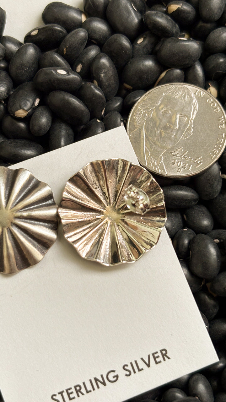 NATIVE AMERICAN MADE ROUND PLAIN CONCHO EARRINGS