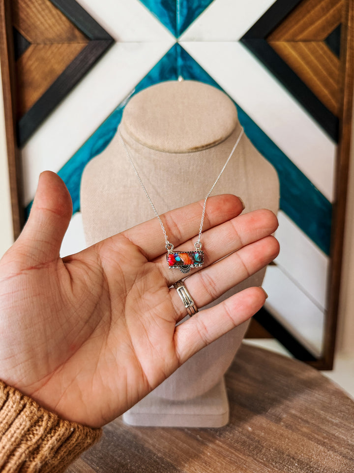 Crest Dahlia Bar Necklace