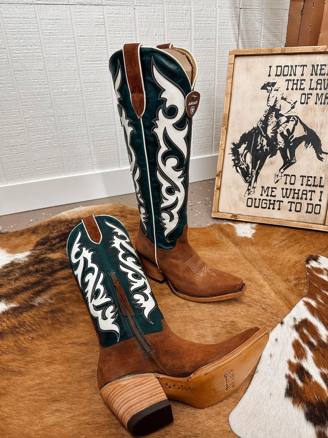 Ariat: Elvira StretchFit Western Boot