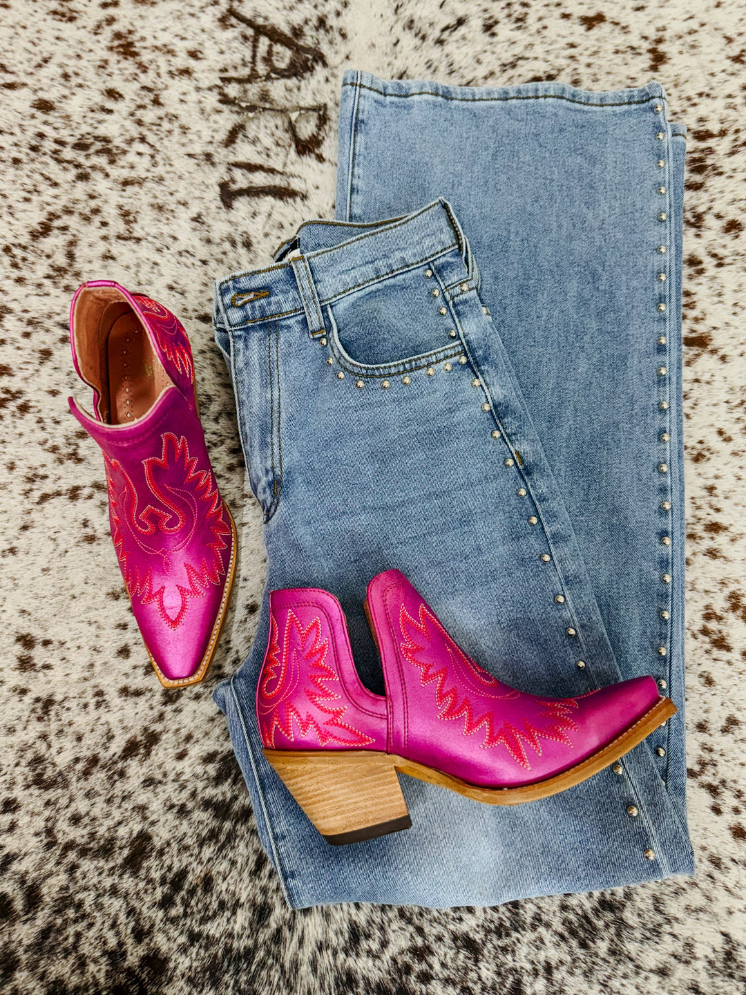 Ariat: Dixon Western Booties: Electric Raspberry