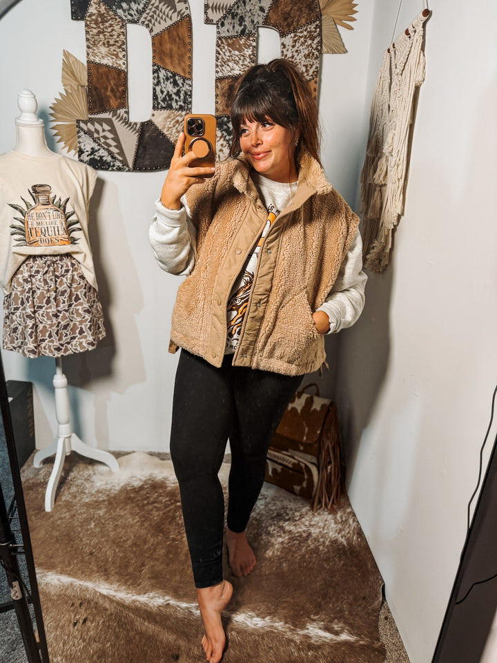 Cozy Sherpa Vest: Beige