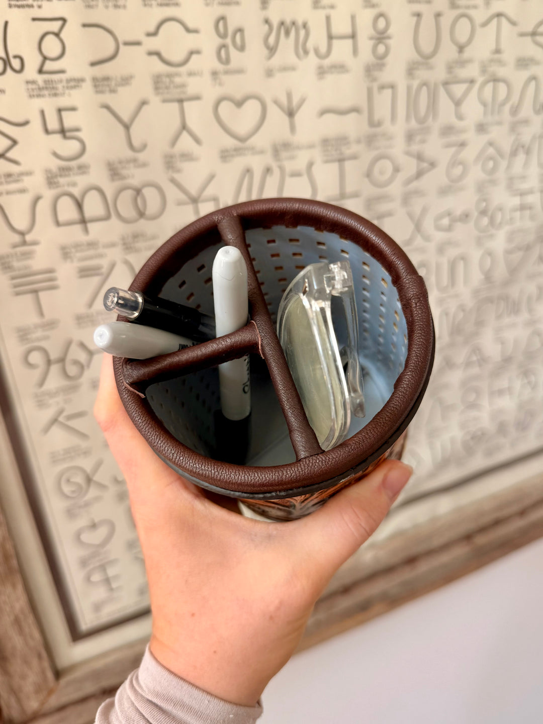 Tooled Pen/Brush Holder: Circle