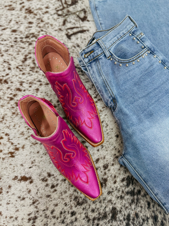 Ariat: Dixon Western Booties: Electric Raspberry