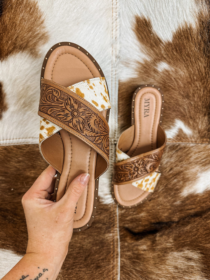 Oakley Cowhide Sandals: Tan