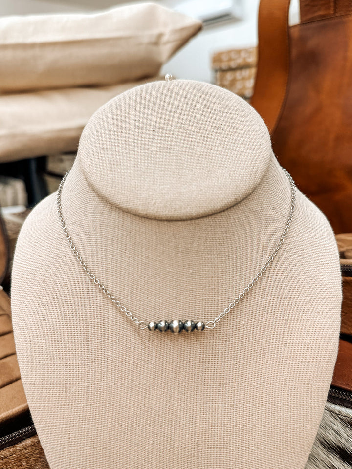 Dainty Graduated Bar Navajo Pearl Necklace