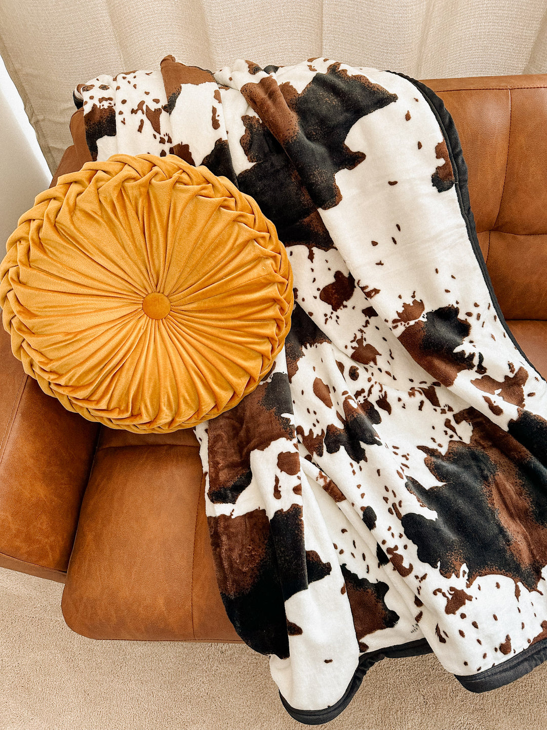 Cowhide Throw Blanket: Black/Brown