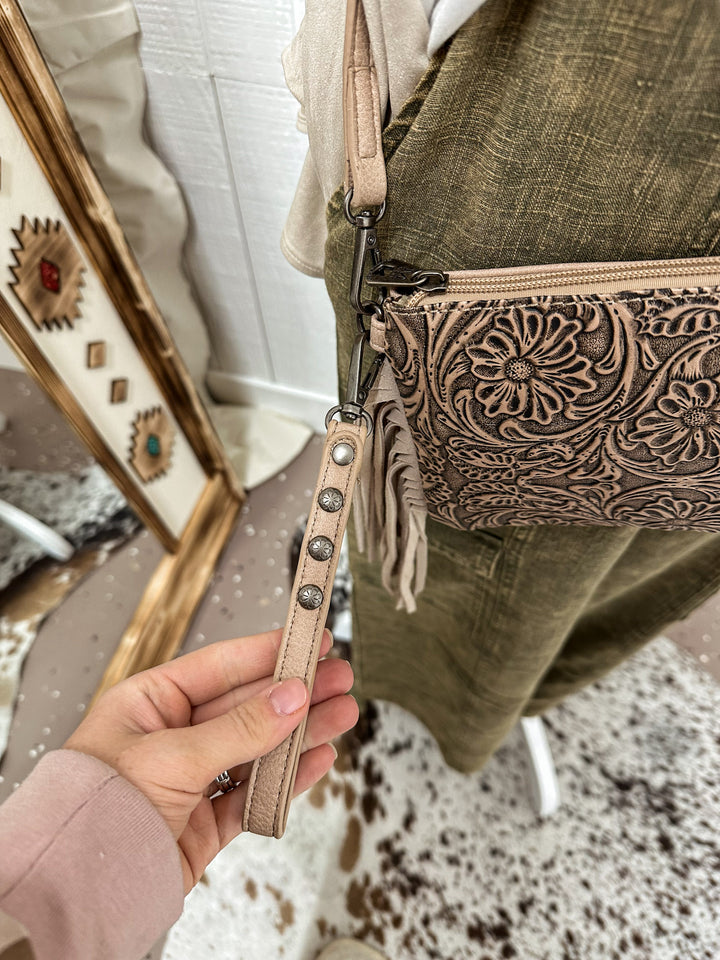 Ramblin' Tooled Clutch: Khaki