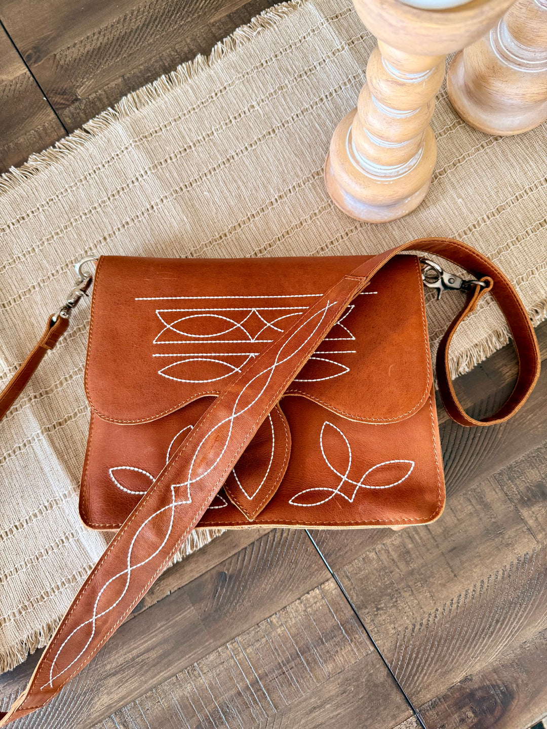 Boot Stitch Leather Purse