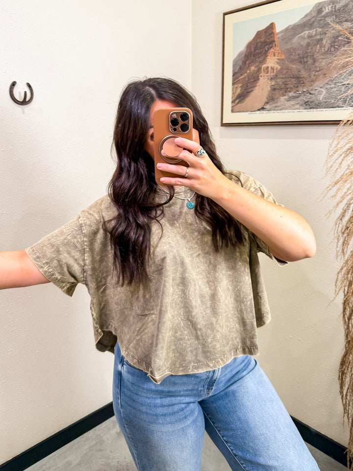 Core Mineral High- Low Tee: Mocha
