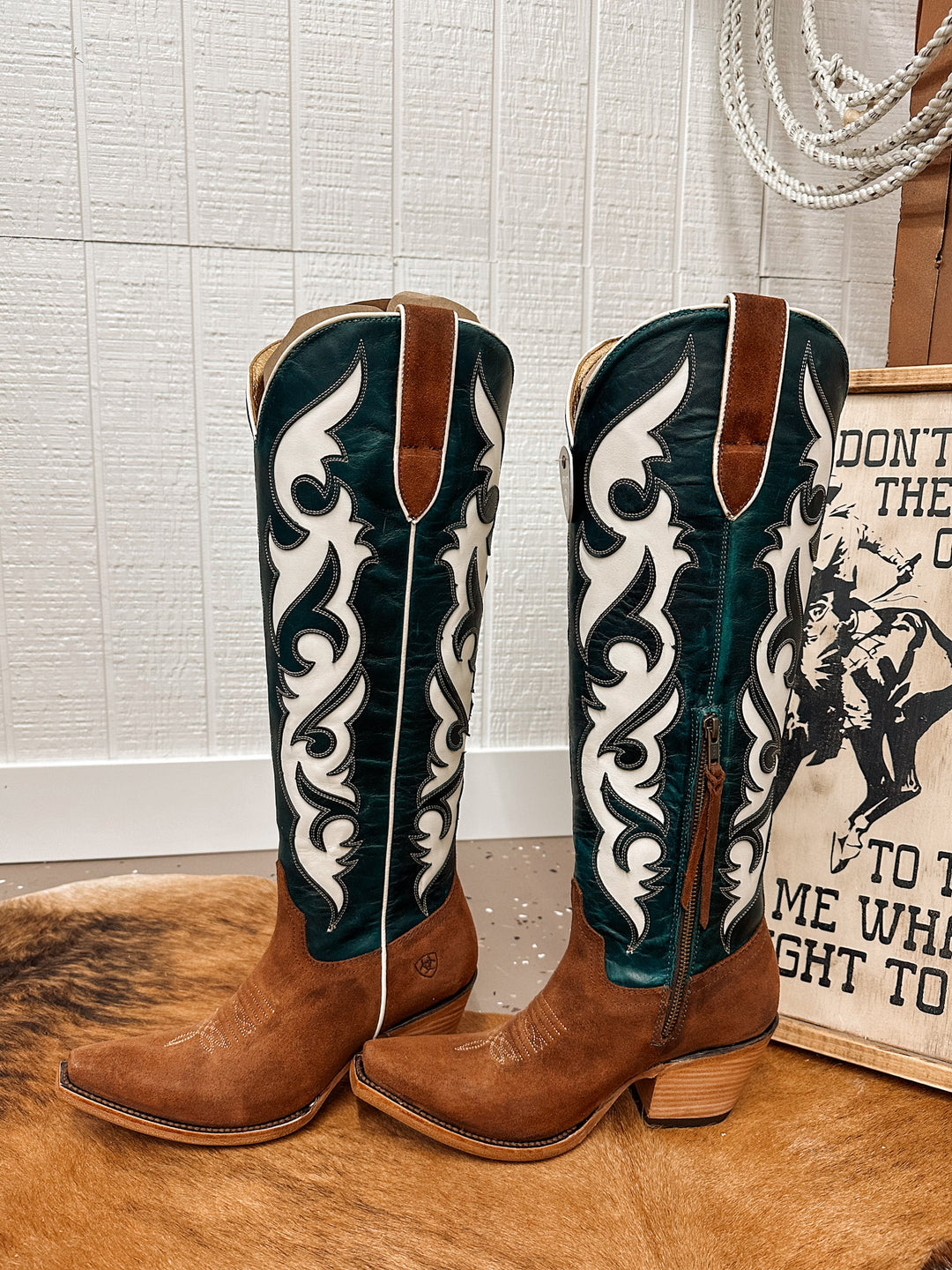 Ariat: Elvira StretchFit Western Boot