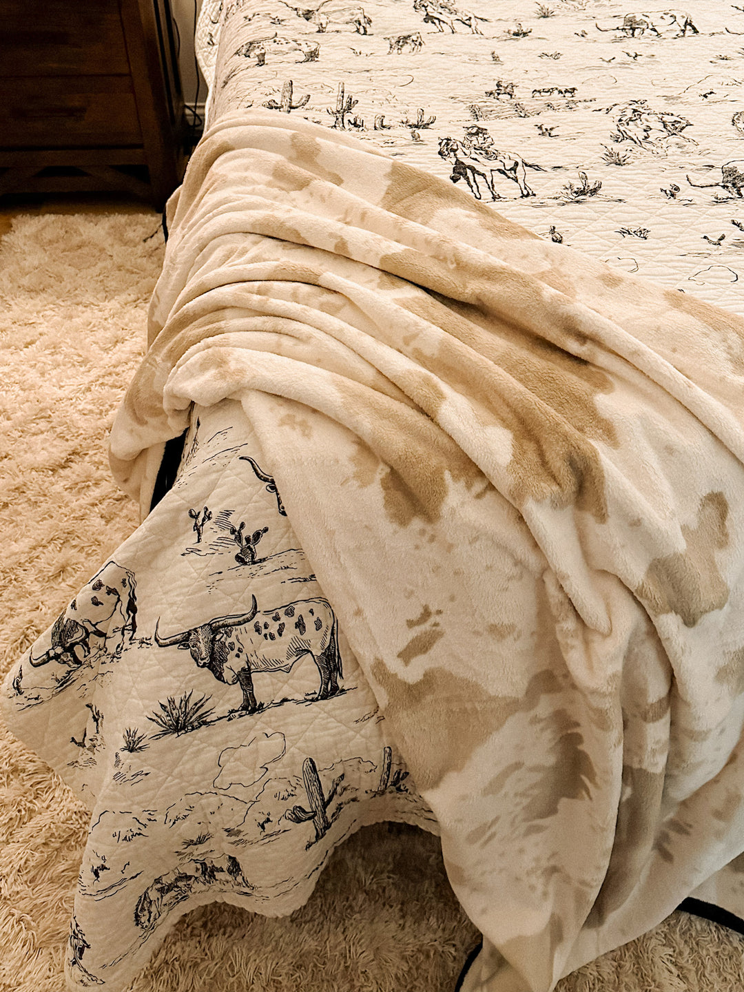 Cowhide Throw Blanket: Beige