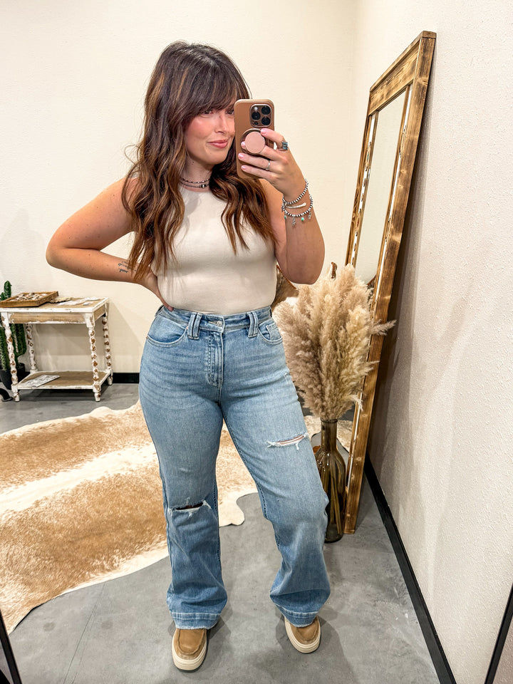 Artemis Vintage: Tummy Control 90's Vintage Wide Jean