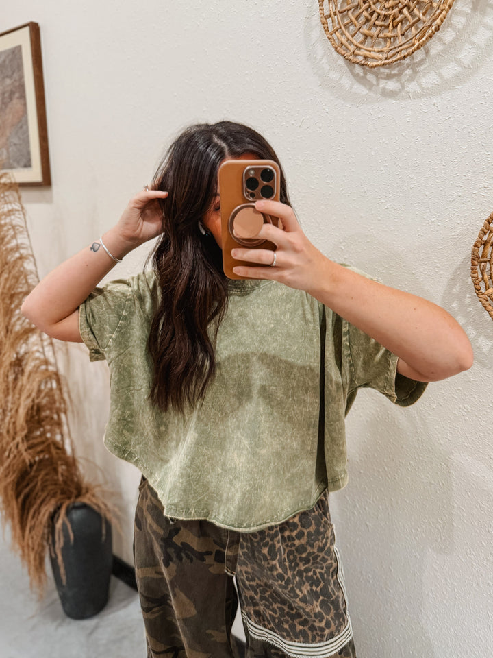 Core Mineral High- Low Tee: Olive
