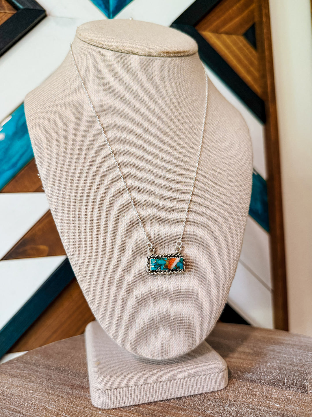 Rope Frame Spiny Oyster Bar Necklace