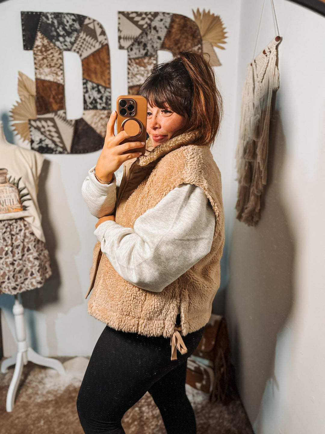 Cozy Sherpa Vest: Beige