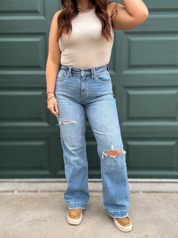 Artemis Vintage: Tummy Control 90's Vintage Wide Jean