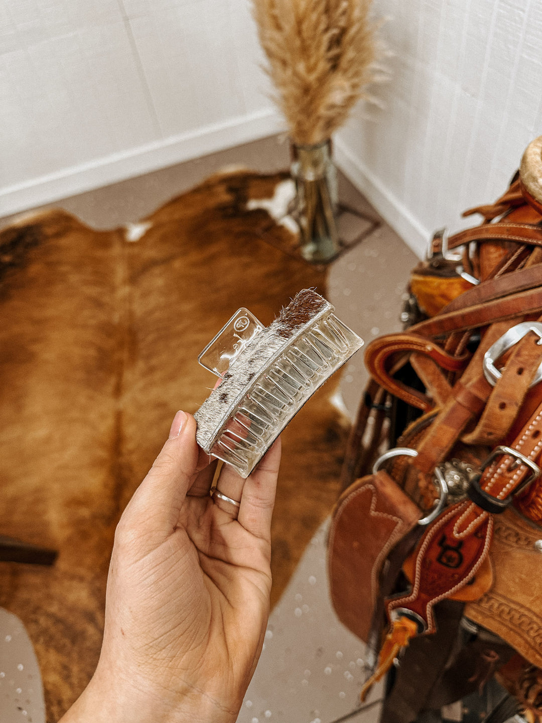 Carley Cowhide Claw Clip