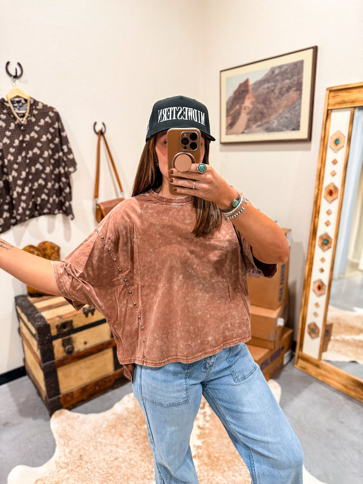 Mineral Wash Stud Top: Camel