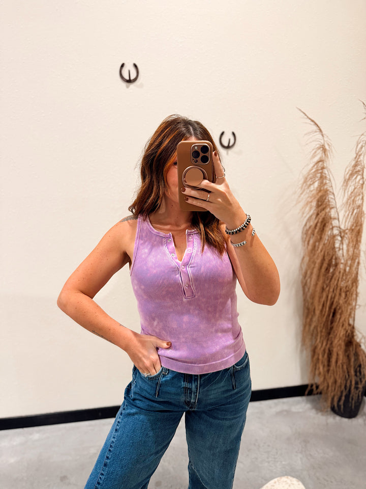 Core Button Tank: Be Violet