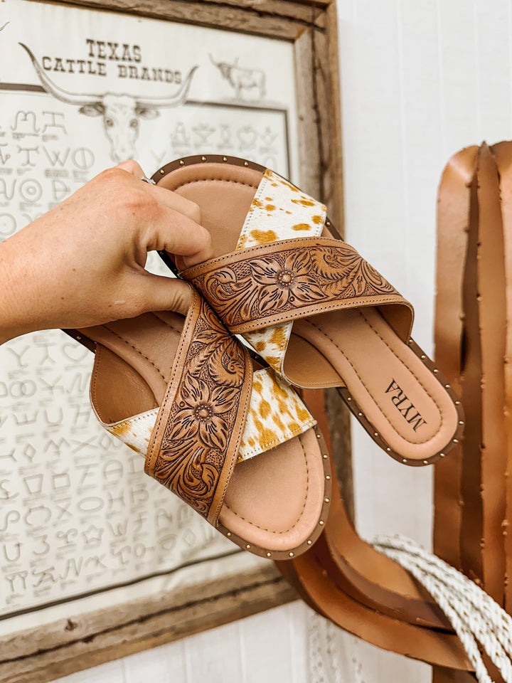 Oakley Cowhide Sandals: Tan