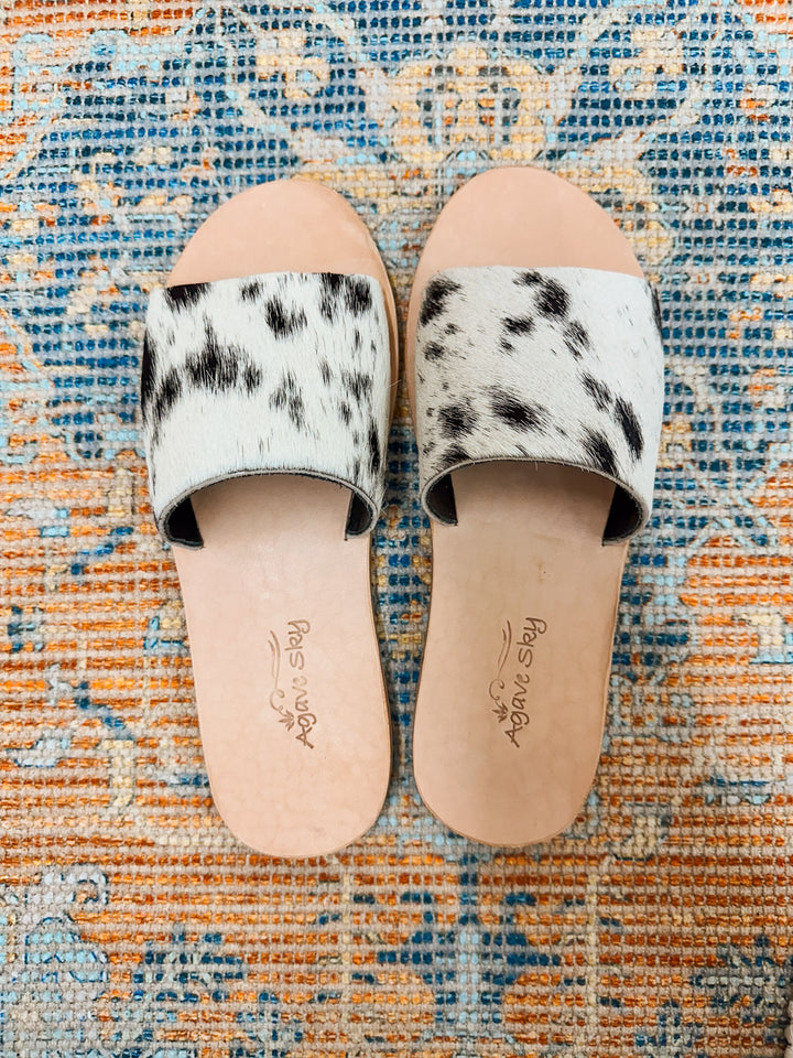 Agave Sky Cowhide Sandals: Salt & Pepper