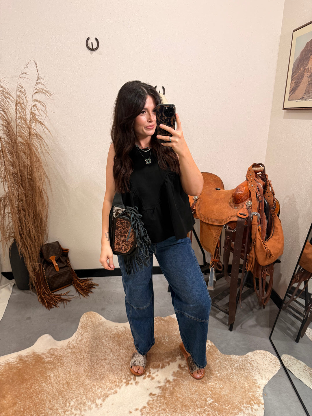 Saige: Carpenter Cropped Barrel Jean