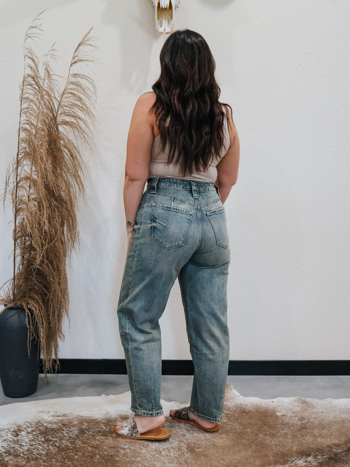 Kan Can: Hank Barrel Jean