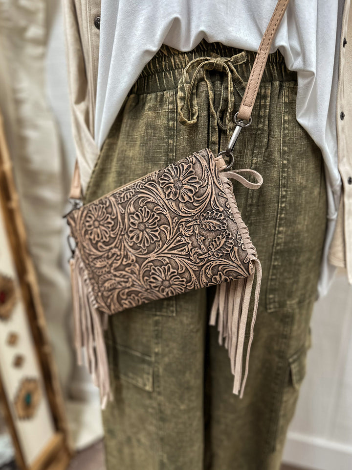 Ramblin' Tooled Clutch: Khaki