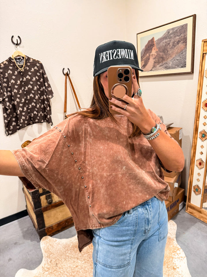 Mineral Wash Stud Top: Camel