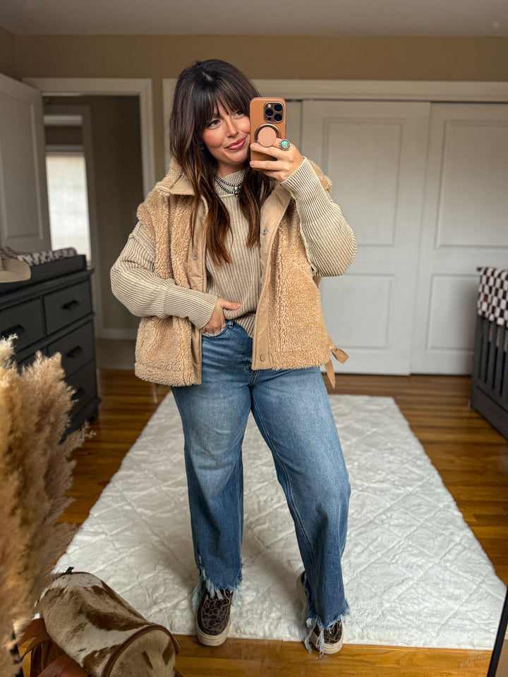 Cozy Sherpa Vest: Beige