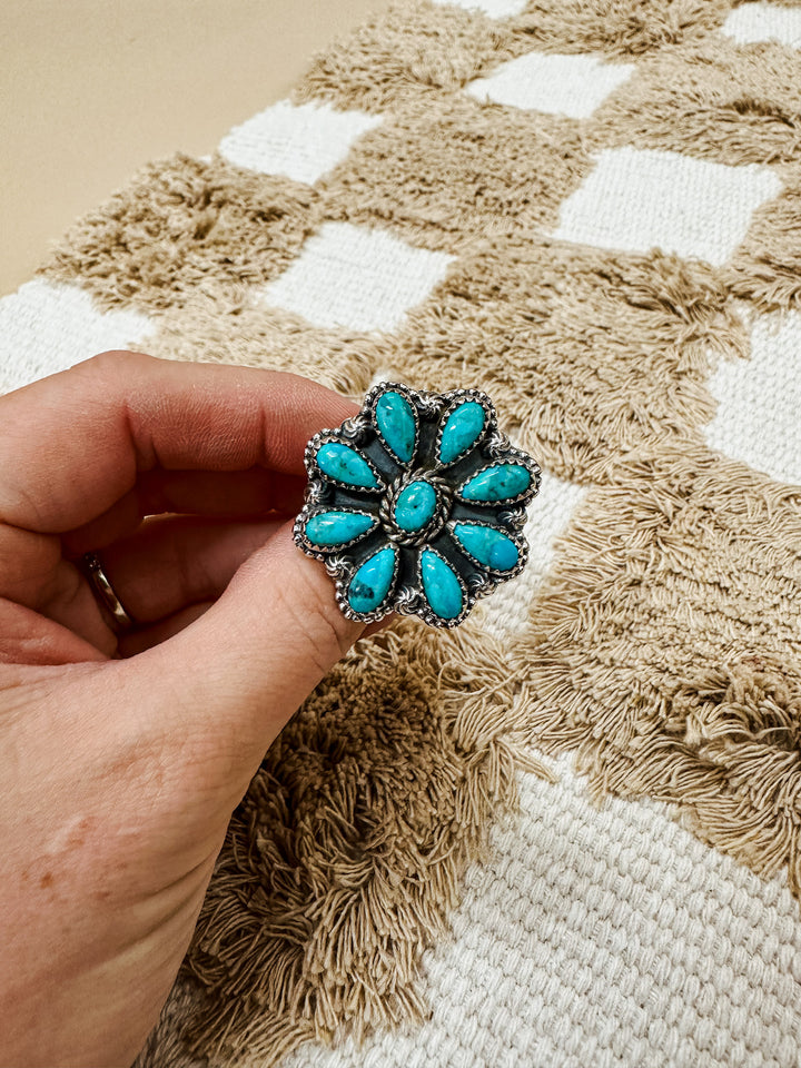 HaDa: Kingman Turquoise Flower Cluster Ring