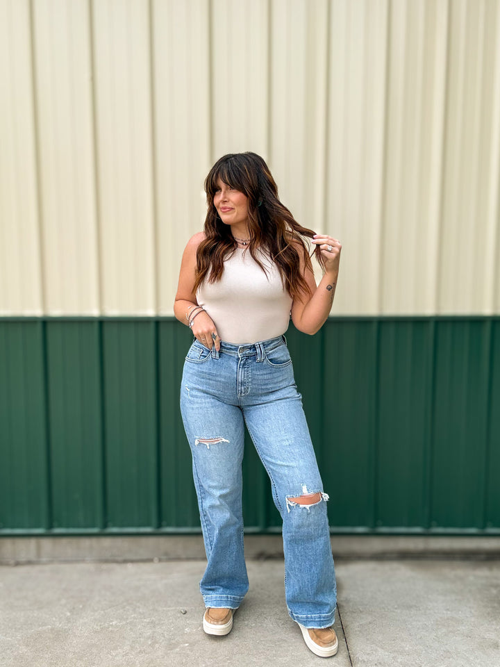 Artemis Vintage: Tummy Control 90's Vintage Wide Jean