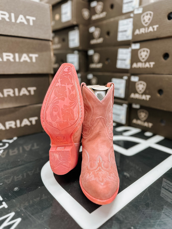 Ariat: Chandler Boot Suede Pink