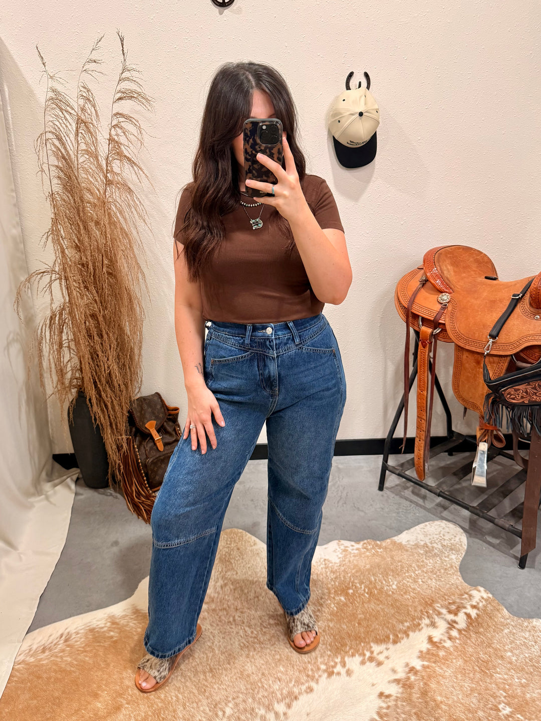 Saige: Carpenter Cropped Barrel Jean