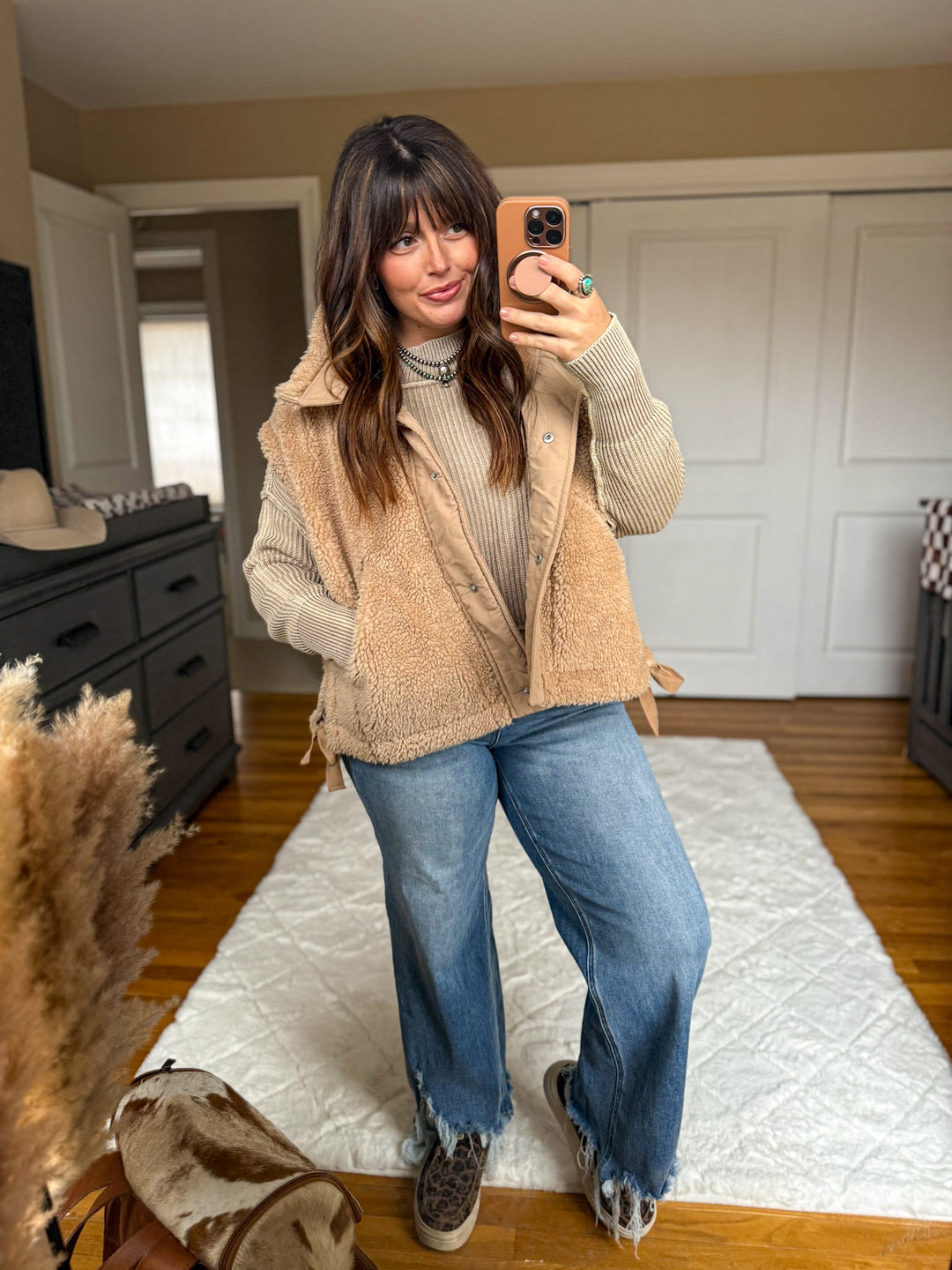 Cozy Sherpa Vest: Beige