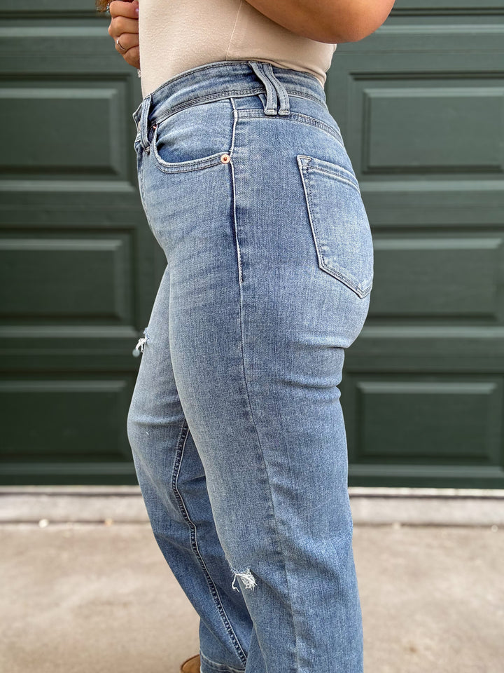Artemis Vintage: Tummy Control 90's Vintage Wide Jean