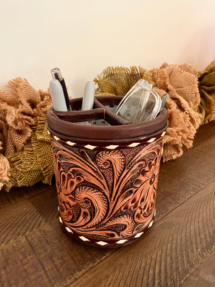 Tooled Pen/Brush Holder: Circle