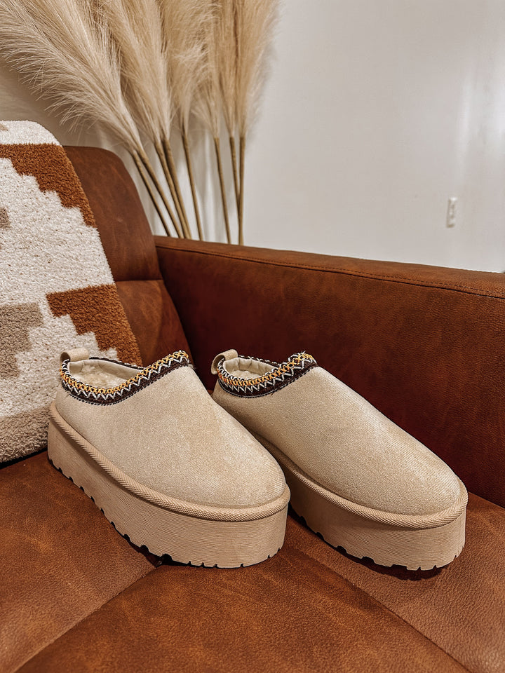 Cabin Fever Slippers: Ivory