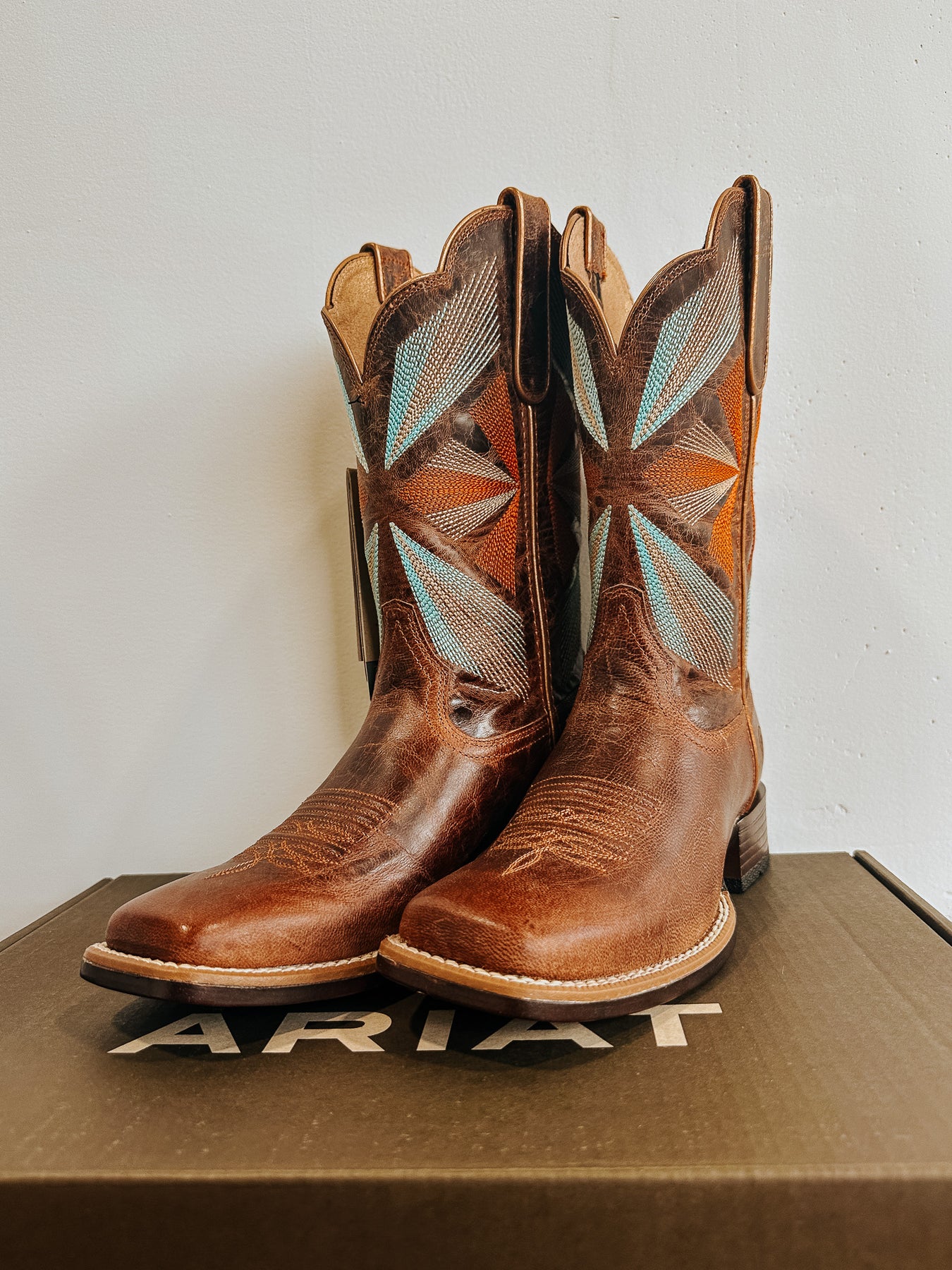 Ariat: Oak Grove Boot – Desert Down Ranch Wear