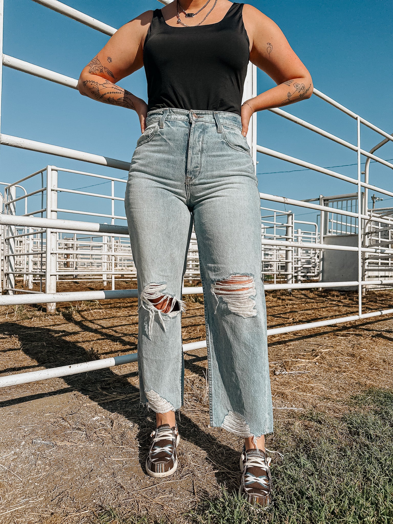 Ariat: Ultra High Rise Tomboy Straight Jean – Desert Down Ranch Wear