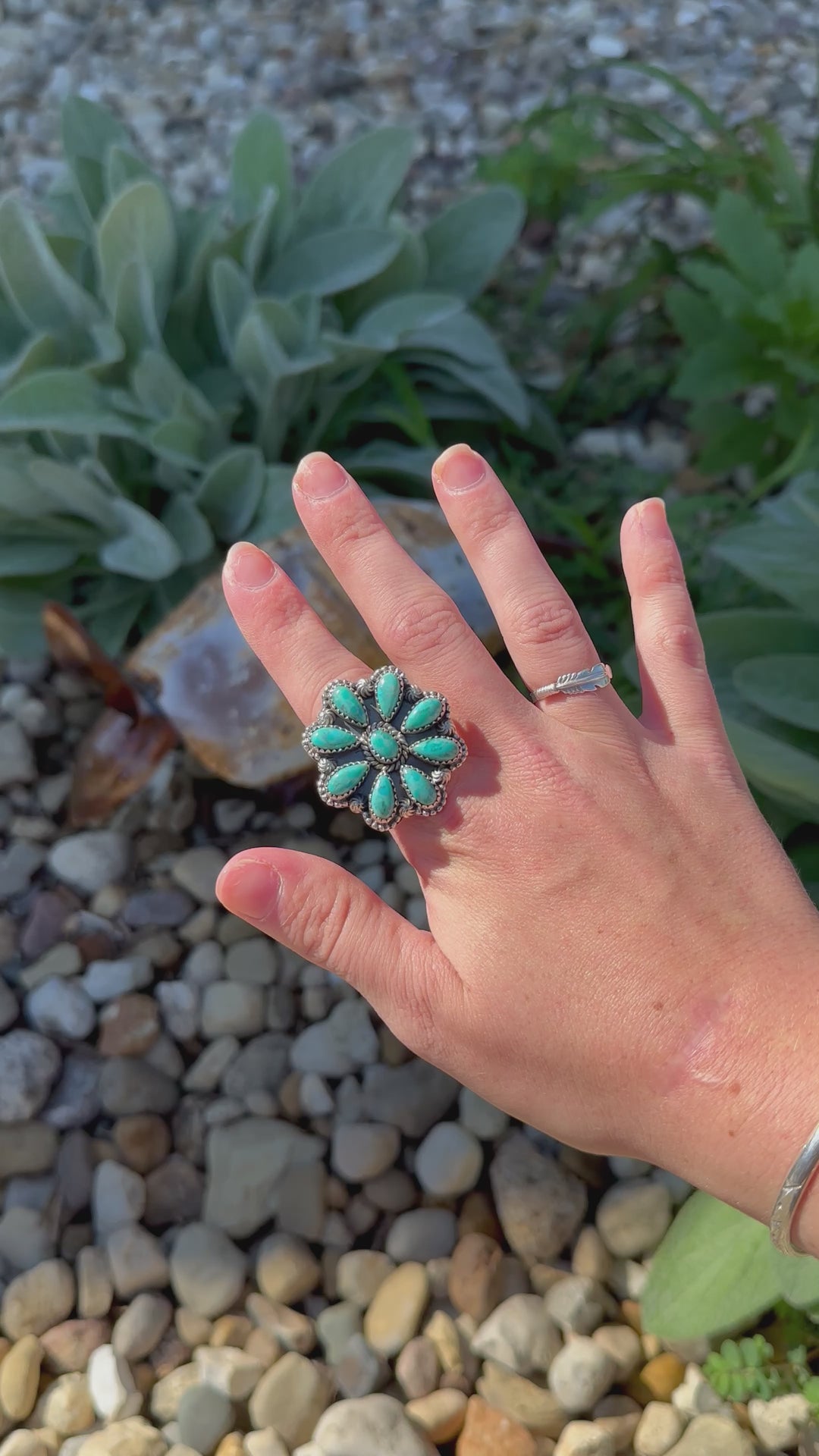 HaDa: Kingman Turquoise Flower Cluster Ring